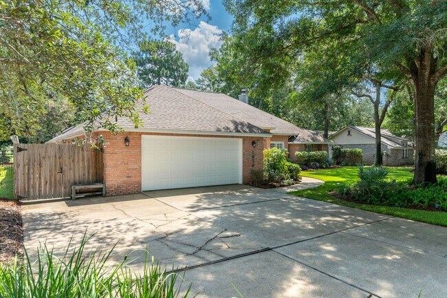 Photo - FIVE Bedroom Home in Bluewater Bay
