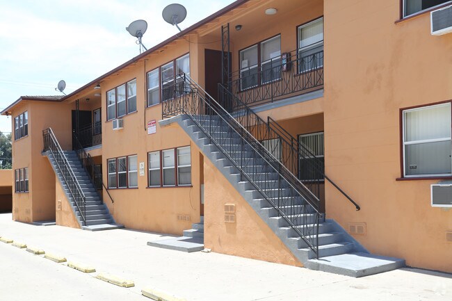 Photo - 9128 National Blvd