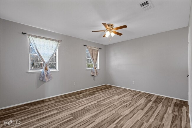 Photo - 1419 Teekell St