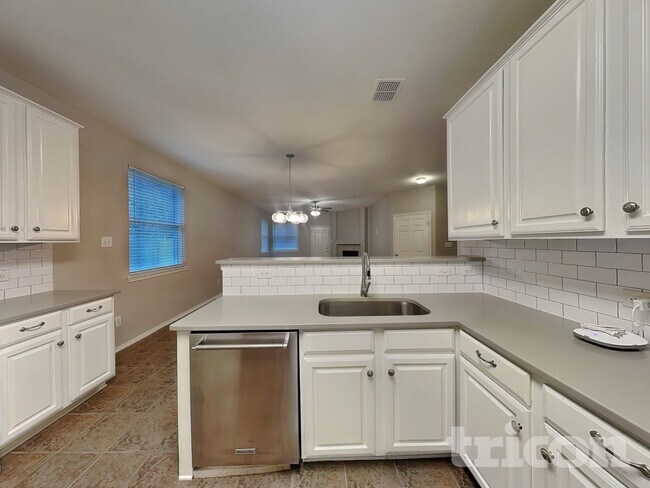 Photo - 7912 Hidden Path Ln