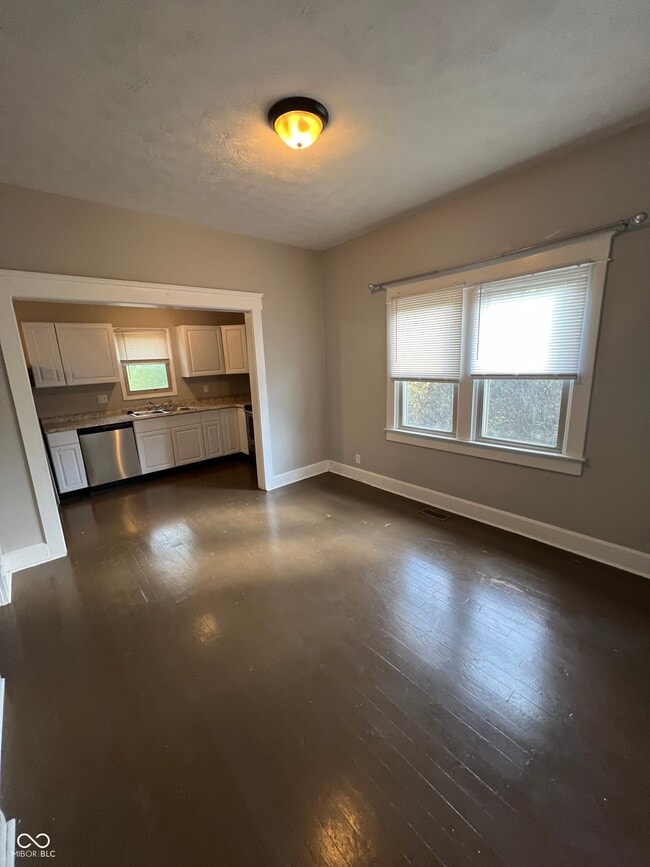 Photo - 4113 Cornelius Ave