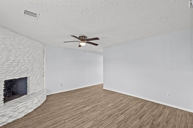 Photo - Charming 4-Bedroom, 2-Bath Home in Lamarque, TX