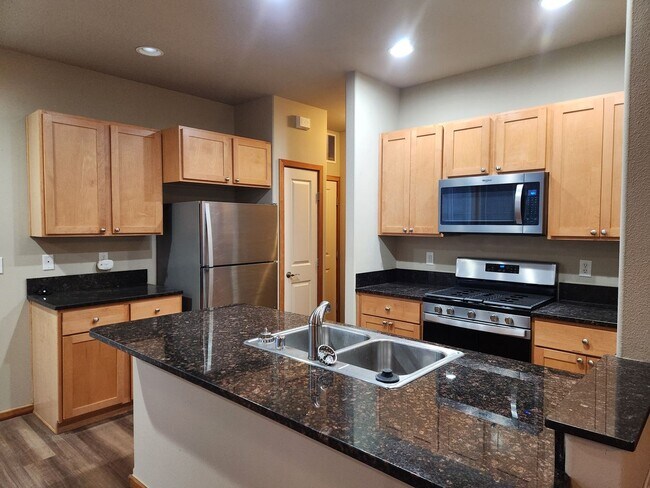 Photo - 6216 Malloy Ave