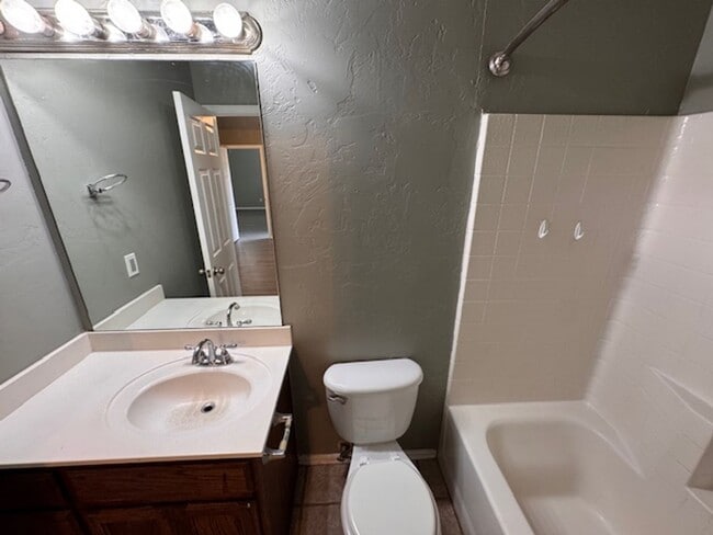 Photo - 3 bed 2 bath, great colors, furnishings and amenities! Storm Shelter! Moore Schools , call us to...