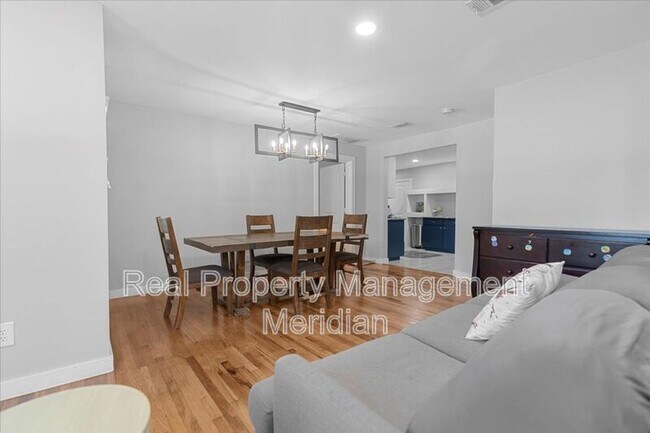 Photo - 2801 S Hills Ave