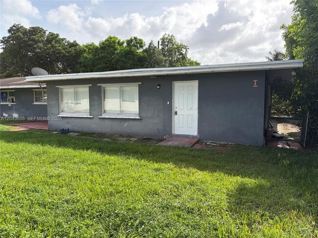 Building Photo - 5853 McKinley St Unit 3