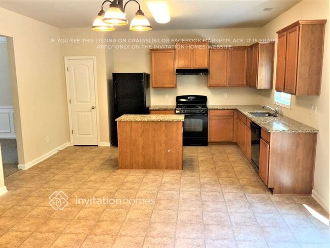 Photo - 7330 Gossamer St