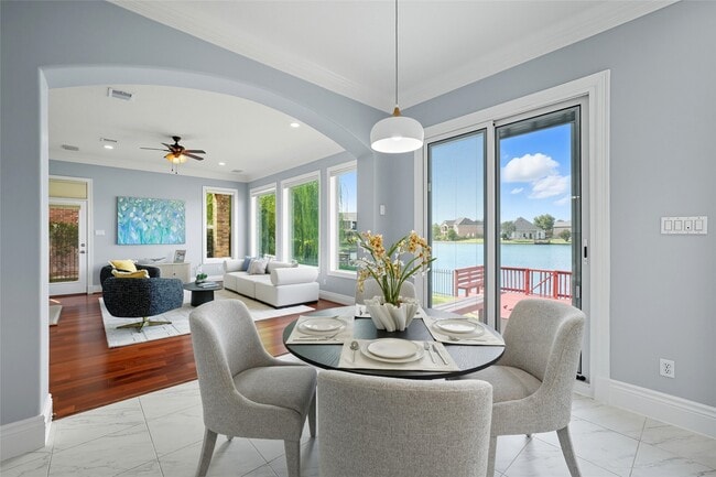 Photo - 5934 Stratford Gardens Dr