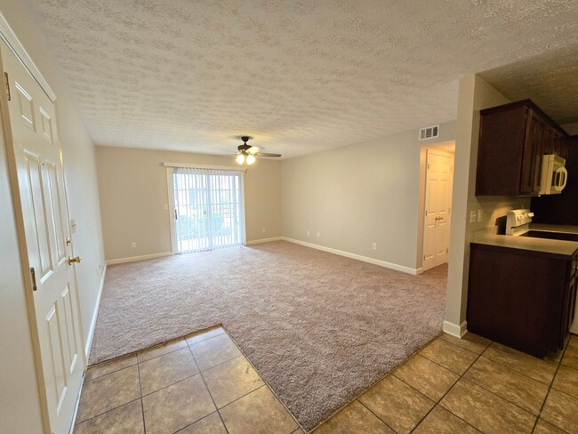 Available IMMEDIATELY!! Updated, 2 Bedroom... - Available IMMEDIATELY!! Updated, 2 Bedroom... Casa