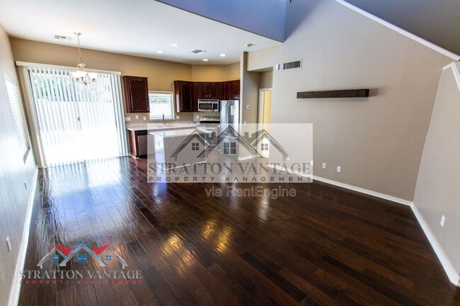 Building Photo - 544 N Alma School Rd