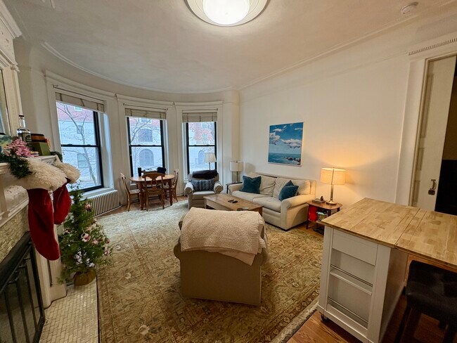 Photo - 29 Bay State Rd Unit 2F