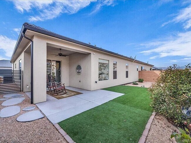 Photo - 3 Bedroom Home In 55+ Community!