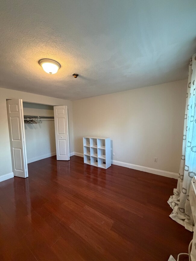 Photo - 215 Winter St