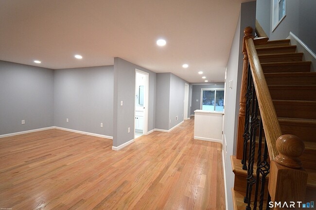 Photo - 17 Railroad Ave