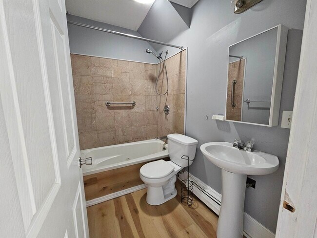 Photo - 47 Joliette St Unit 2