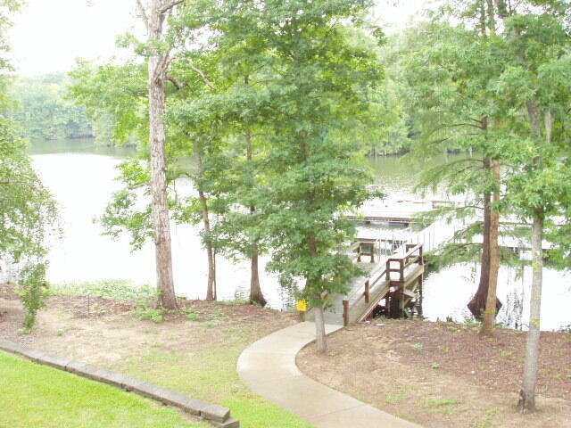 Photo - 208 Trillium Ct