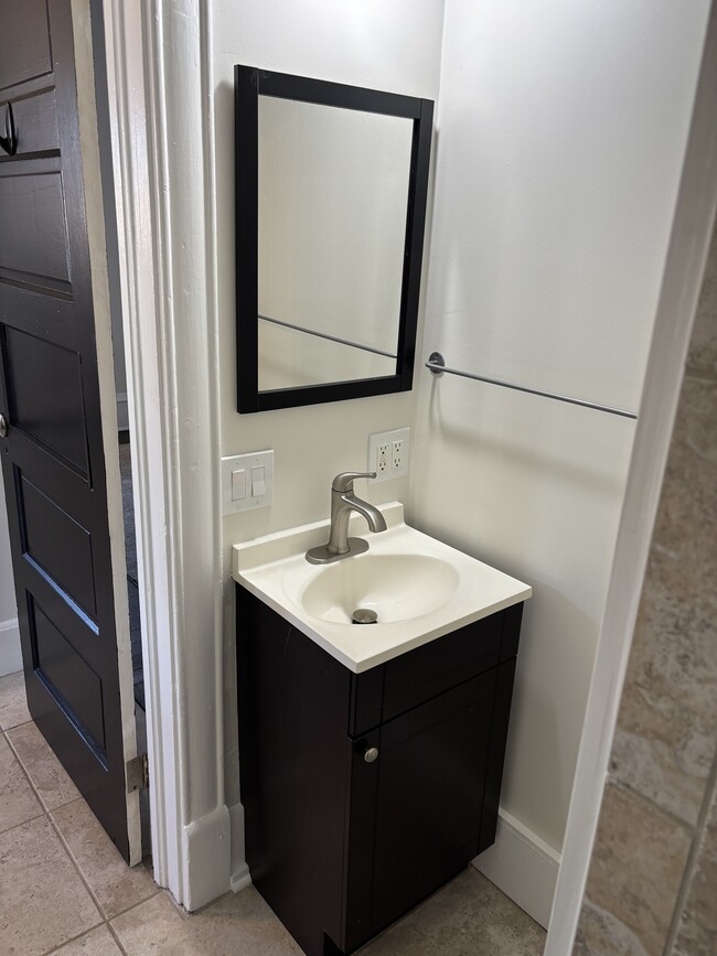 216 S 2nd St Unit 2