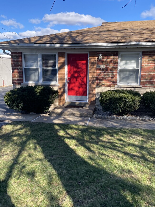 Building Photo - 1261 Mehlview Ct Unit 1261