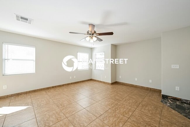 Photo - 3 Bedroom Pet-Friendly Home in LAS VEGAS, NV with Main Street Renewal