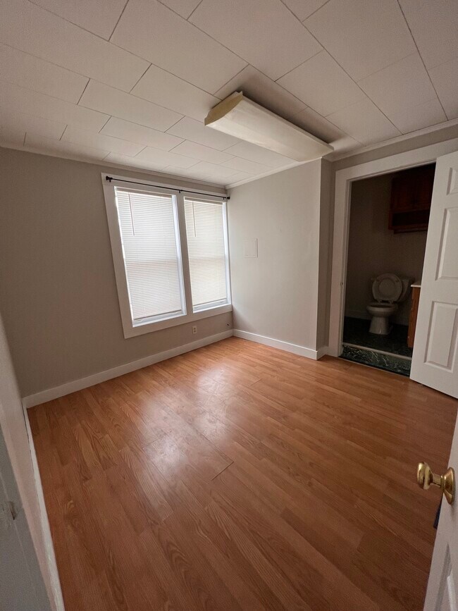 Photo - 160 S Main St Unit 1