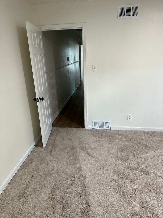 Charming 2BR Duplex in Memphis - Charming 2BR Duplex in Memphis Townhome