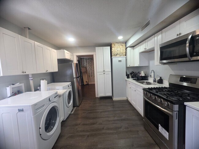 Photo - 626 NE Taylor St Unit 1