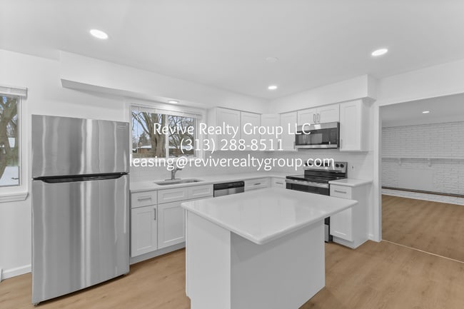 Photo - 5337 Botsford Ave