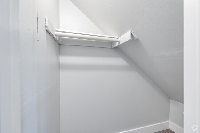 1BR, 1BA