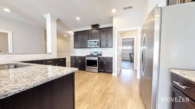 Photo - 541 Barneswyck Dr