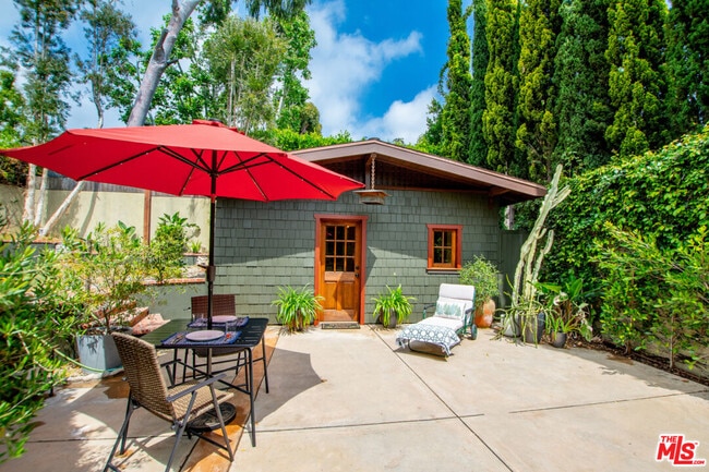 Photo - 1722-1722 1/2 N Stanley Ave