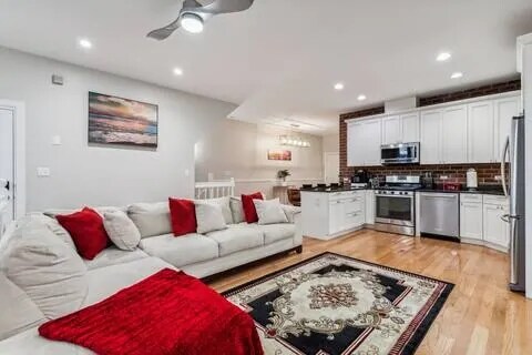 Photo - 3935 S Wells St Apartments Unit 1