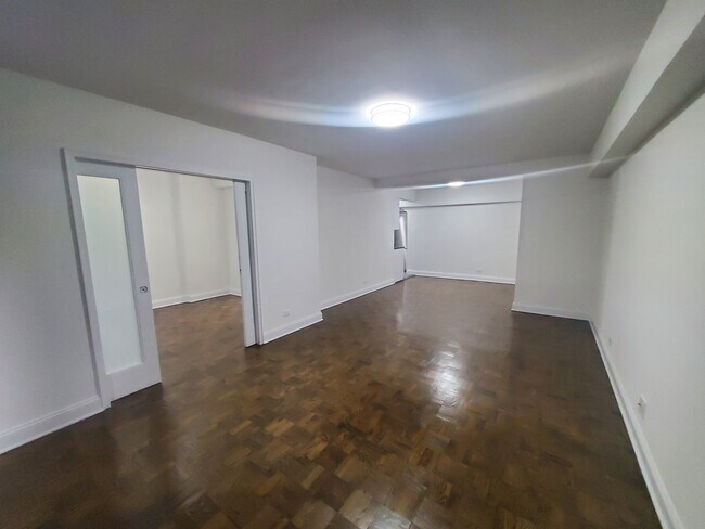 Photo - 20 Beekman Place