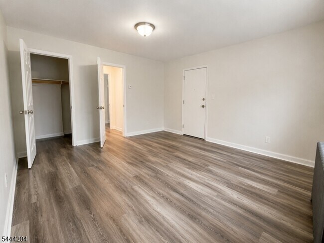 138 E Jersey St Unit 1