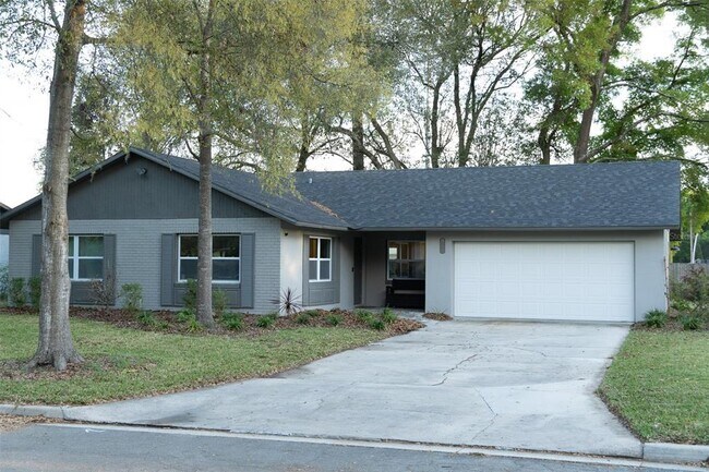 Building Photo - 8221 SW 13th Rd Rental