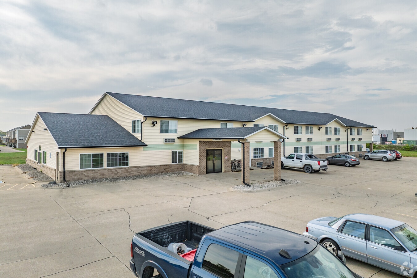 Nevada Living Apartments - Nevada Living Apartments