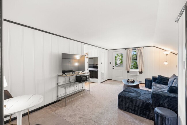 Photo - 2300 Ashwood Ave