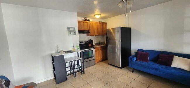 Photo - 2036 NE 26th St Unidad 1