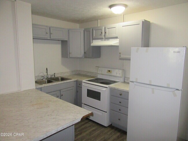 Photo - 1511 Molitor Ave