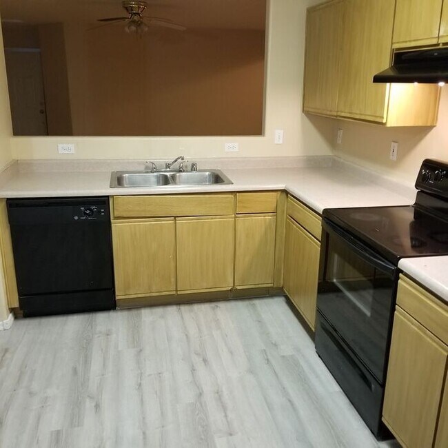 Photo - COMING SOON! Bright Open Floorplan in El Mirage