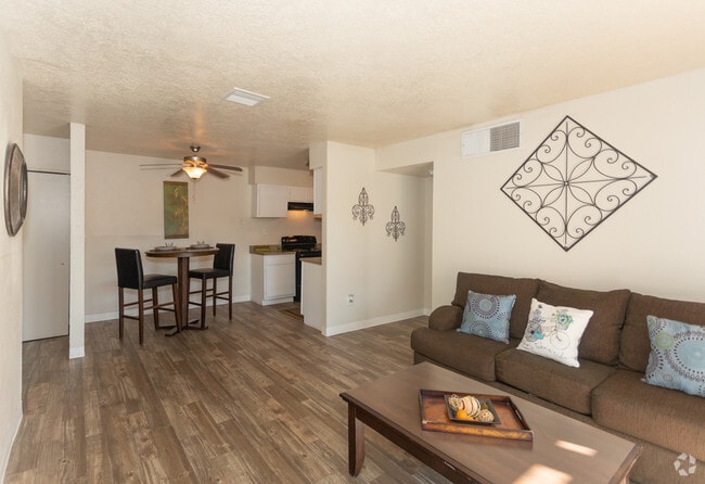 2BR 2BA