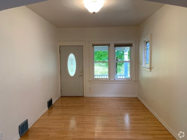 Building Photo - 3285 S Delaware Ave Unit Lower Rental