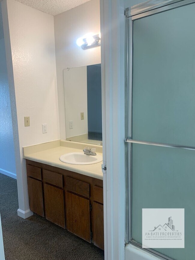 Photo - Lovey Townhome In Clovis!