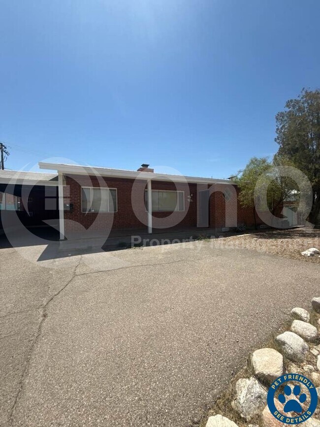 Building Photo - 2212 E La Mirada St Rental