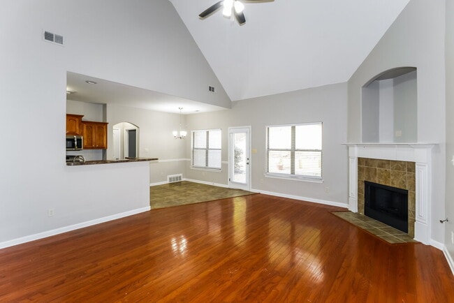 Photo - 295 Garden Springs Dr