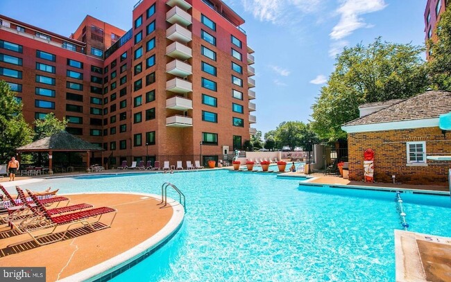 Photo - 1021 Arlington Blvd Condominio Unidad 310