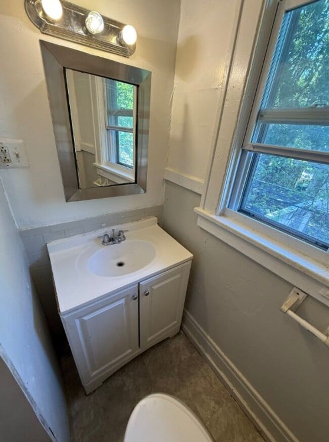 Photo - 27 Carthage Dr Unit 27 Carthage Dr (Apt 4-Up/East)