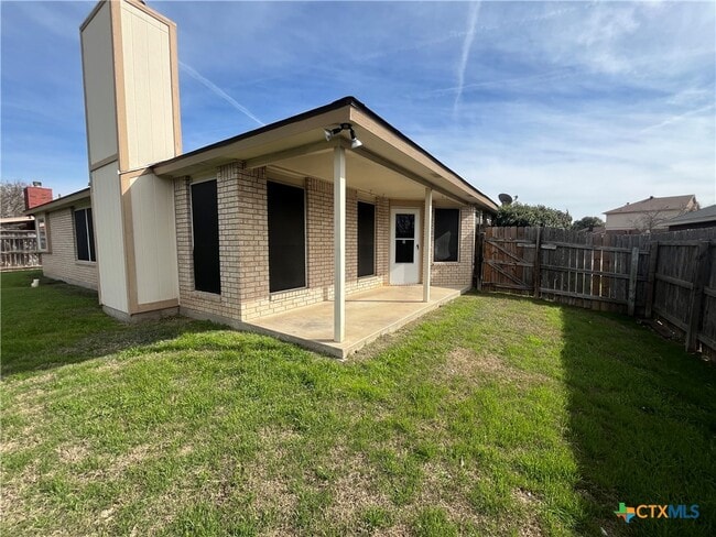 Photo - 2523 Creek Dr
