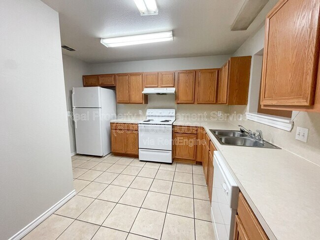 Photo - 5402 Marshall St