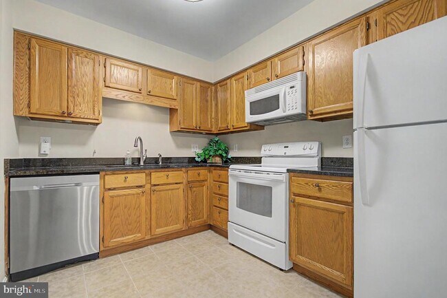 Photo - 1922 Marconi Cir