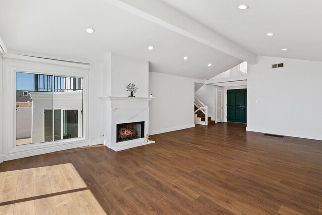 Photo - 4013 Via Manzana